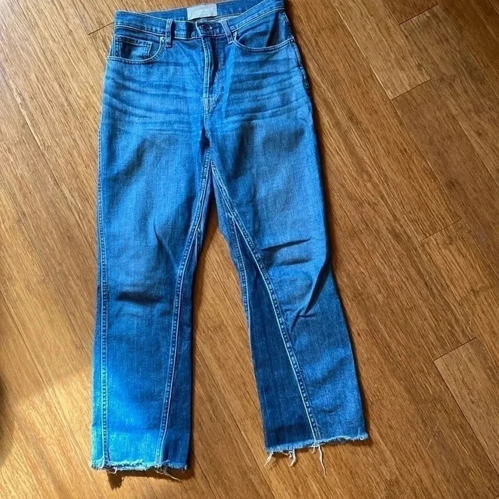 Everlane the cheeky bootcut jean cropped size 26 great condition fringe hem